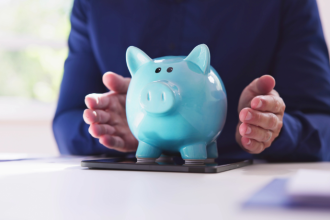 Kelsem Ricardo Rios Lima explica como equilibrar renda ativa e passiva para construir liberdade financeira com inteligência.