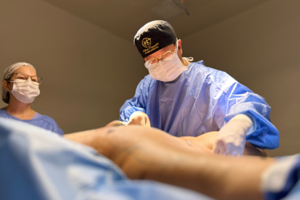 Corpo definido é resultado de uma lipoescultura que molda curvas naturais e duradouras, afirma Milton Seigi Hayashi.