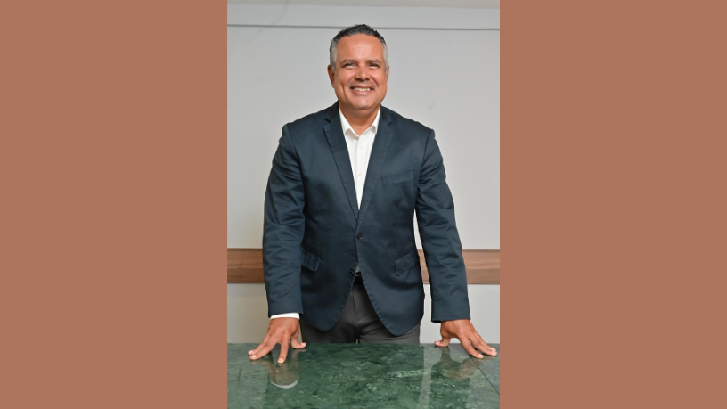 Elmar Juan Passos Varjão Bomfim